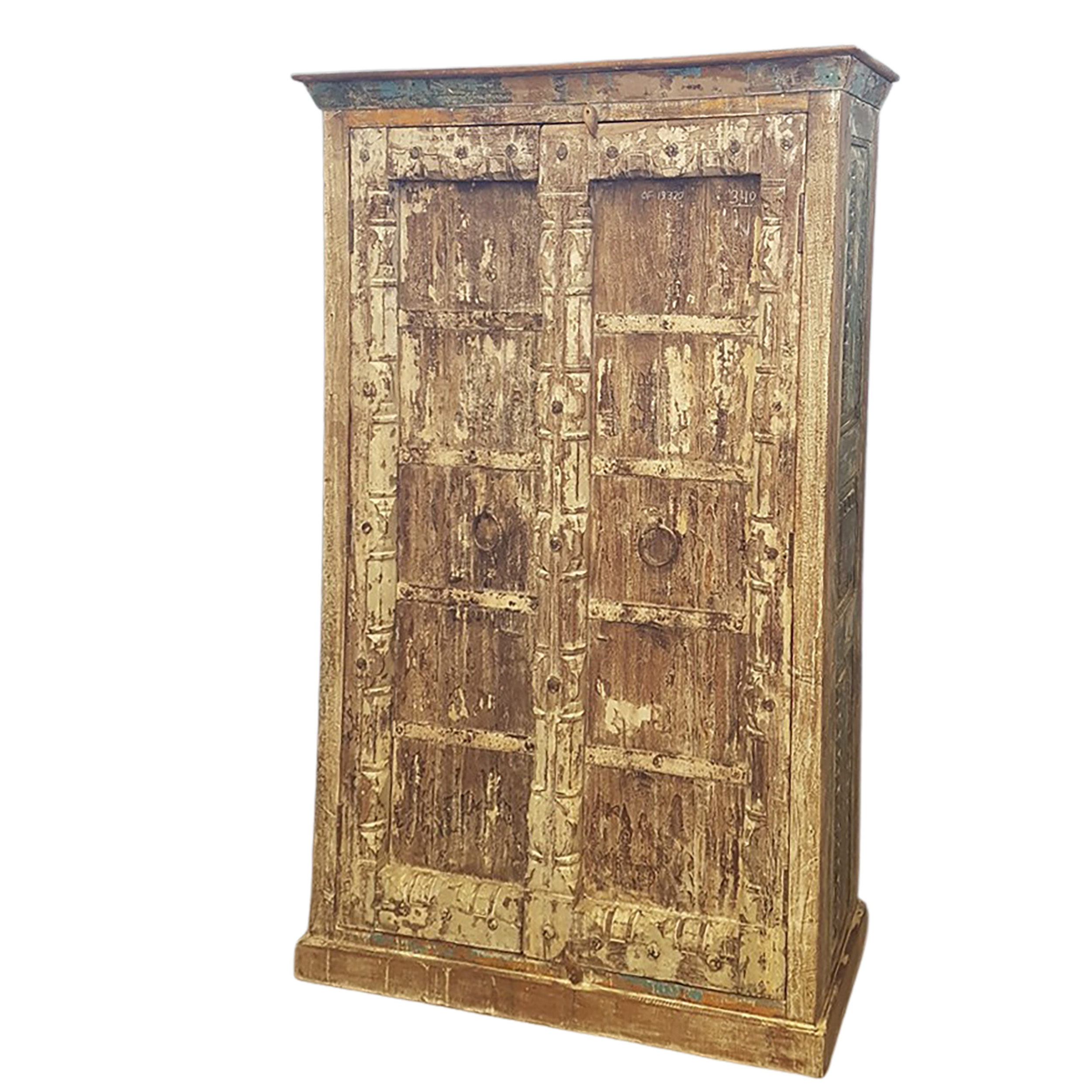 alter Wäscheschrank